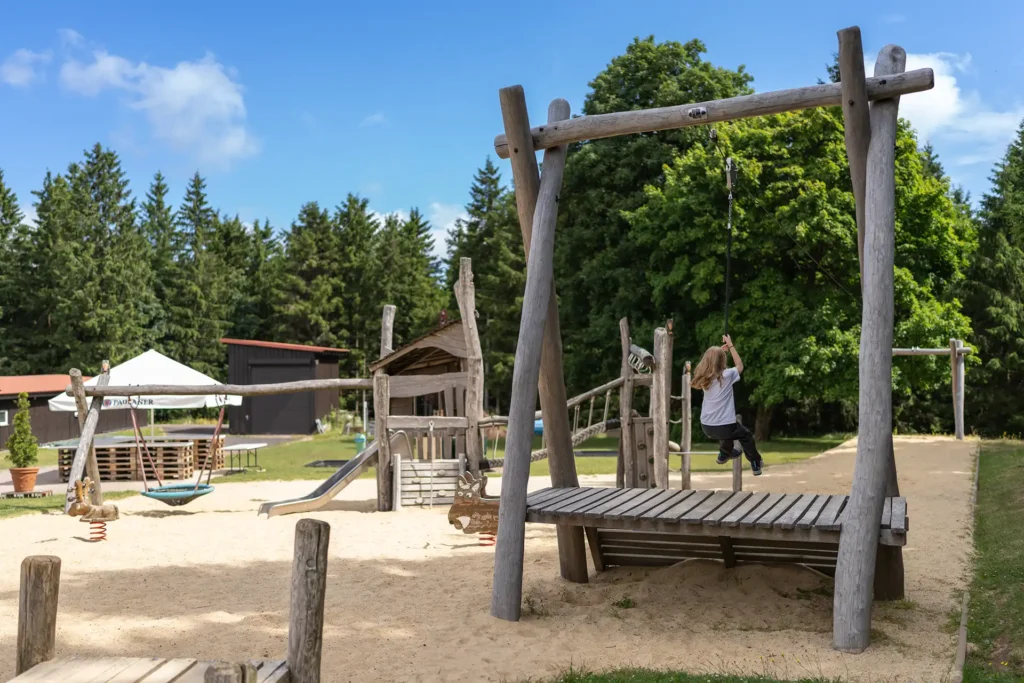 Heuberghaus - Berggasthof - Abenteuerspielplatz