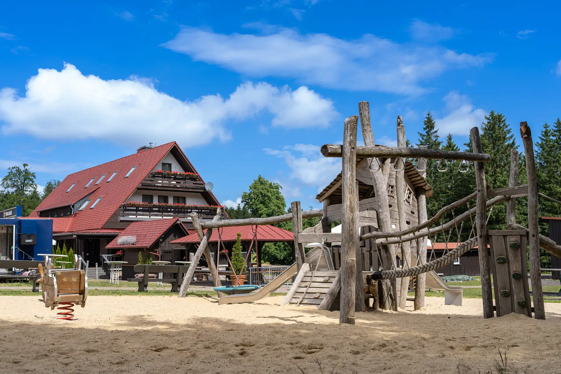 Heuberghaus - Berggasthof - Abenteuerspielplatz