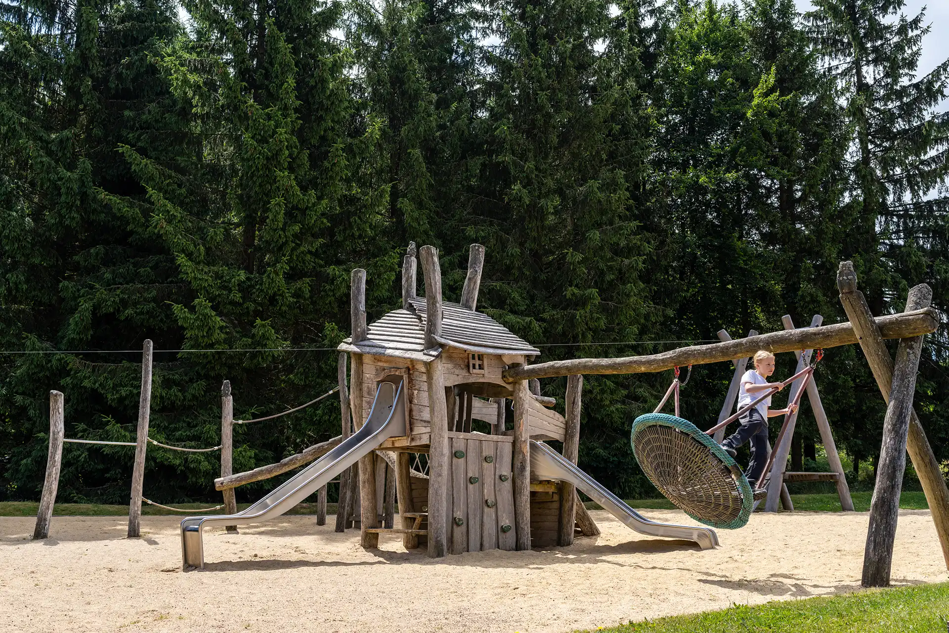 Heuberghaus - Berggasthof - Abenteuerspielplatz